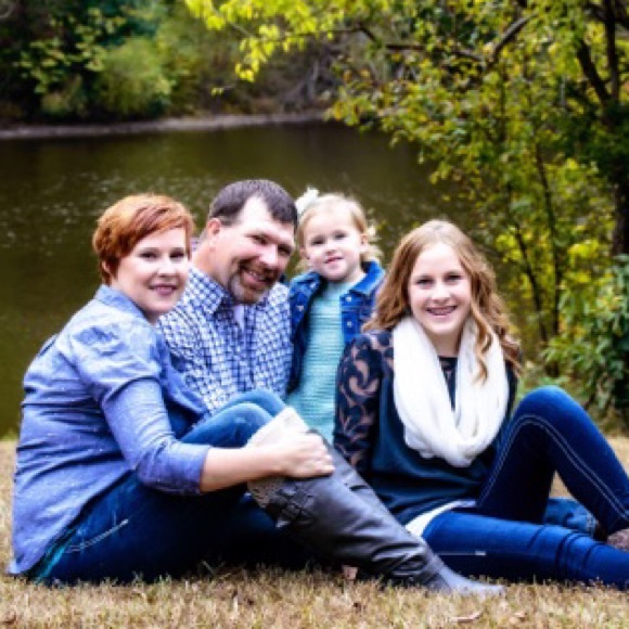 Meet your Posher, Erin - Picture 1 of 4